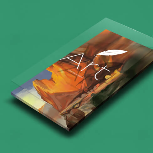 Vogelperspektive auf eine rahmenlose Leinwand mit gemalter Meisterstudie. Darüber liegt eine durchsichtige Glasscheibe mit Reflektion und dem Aufdruck „Art“.